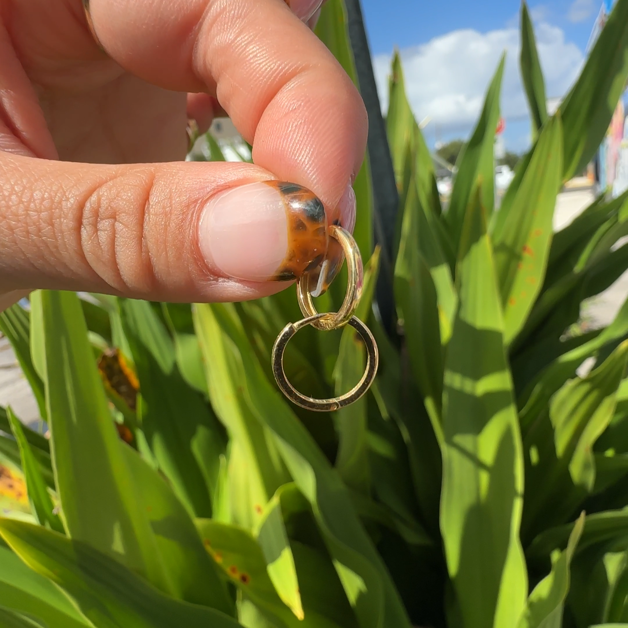 18K Yellow Gold Smooth Hoop Earrings